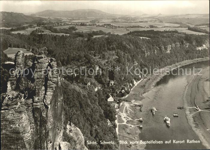 Rathen Saechsische Schweiz Blick vom Basteifelsen Elbtal Elbsandsteingebirge