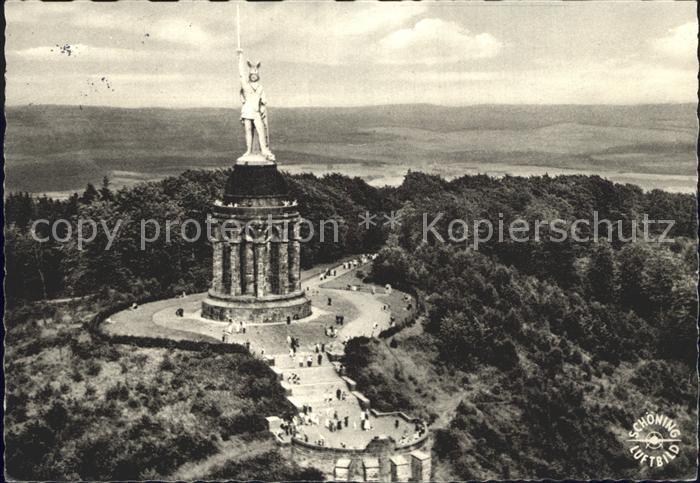 Hermannsdenkmal im Teutoburger Wald Fliegeraufnahme