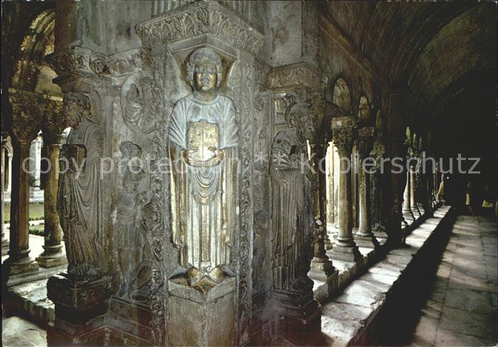 Arles Bouches-du-Rhone Cloitre de l'Eglise Saint Trophime