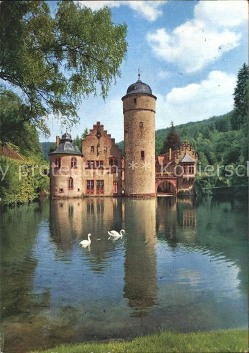 Mespelbrunn Schloss Mespelbrunn im Spessart Schwanenteich