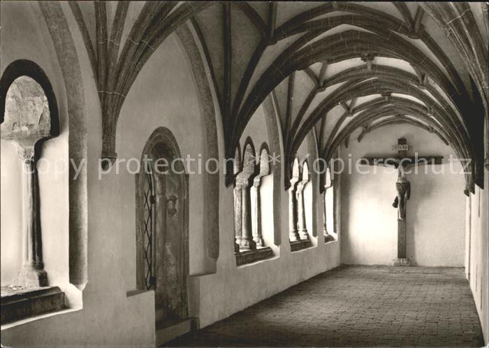Steingaden Oberbayern Kreuzgang mit Kruzifixus Kloster