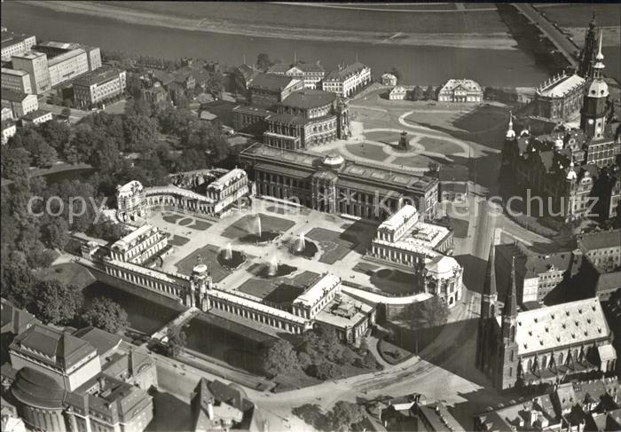 DRESDEN Elbe Zwinger Theaterplatz vor der Zerstoerung 1945 Repro