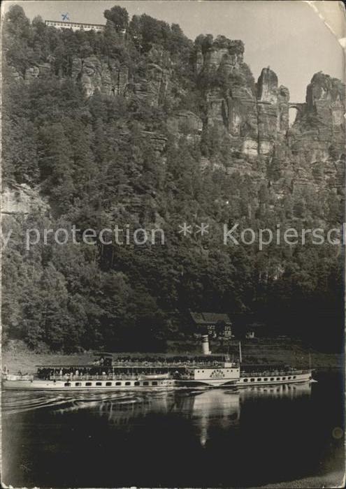 Dampfer Seitenrad Elbdampfer Dresden Basteibruecke Hotel Saechsische Schweiz