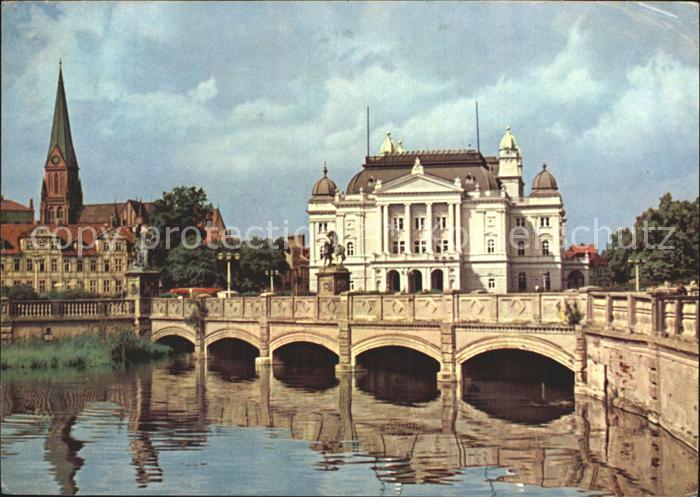 Schwerin Mecklenburg Staatstheater Dom