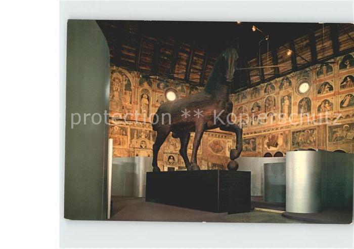 Padova Palazzo della Ragione Cavello in legno