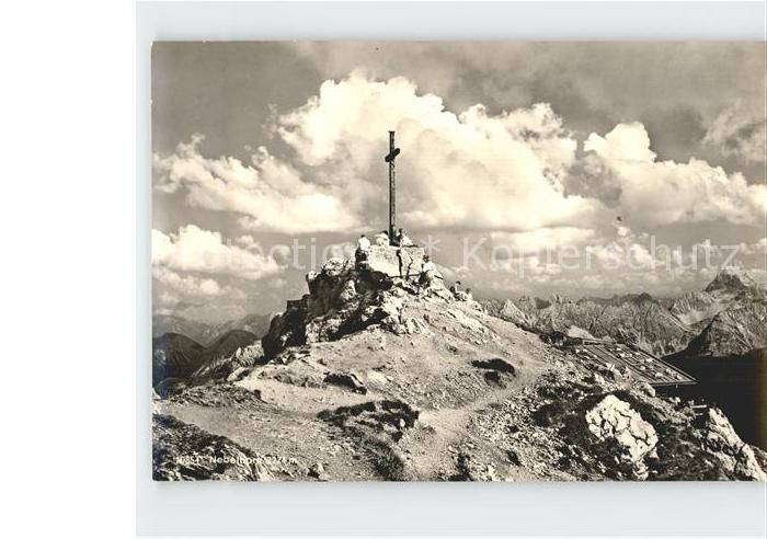 Nebelhorn Gipfelkreuz mit Gipgelhuette