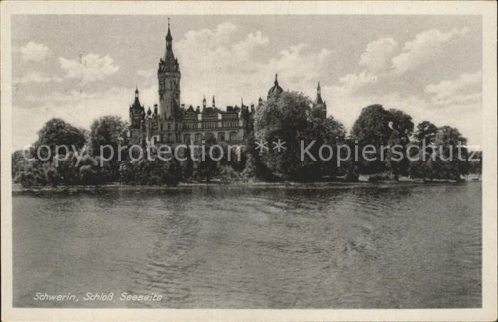 Schwerin Mecklenburg Schloss Seeseite