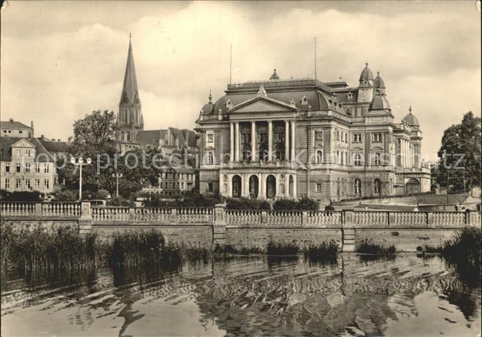 Schwerin Mecklenburg Staatstheater und Dom