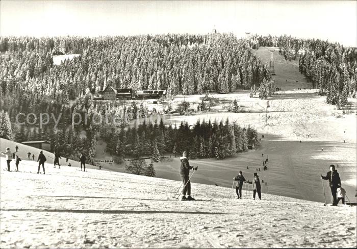 Oberwiesenthal Erzgebirge Skipiste Blick zum Fichtelberg