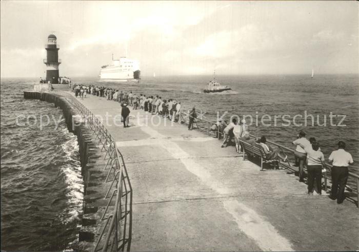Warnemuende Ostseebad Mole Leuchtturm Faehrschiff Warnemuende