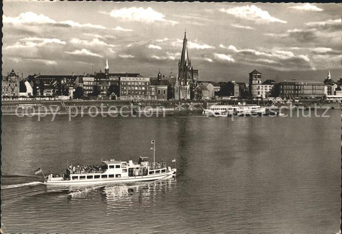 DuessELDORF  CITY Rheinpartie Ausflugsschiff Kirche