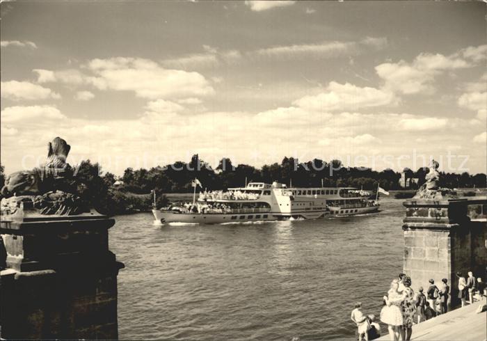 DRESDEN Elbe MS.Ernst-Thaelmann Freitreppe Schloss Pillnitz