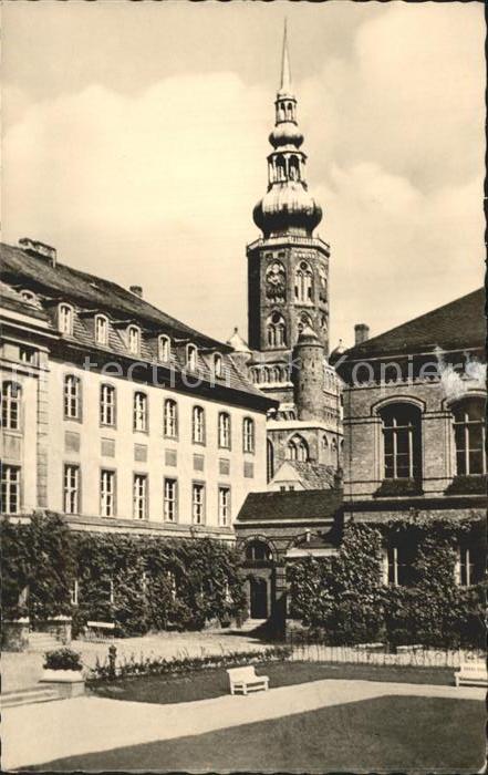 Greifswald Mecklenburg Vorpommern Universitaet mit Dom St Nicolai