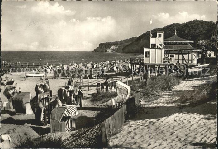 Goehren Ruegen Strand mit Brueckenhaus