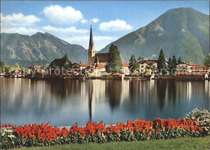 Rottach-Egern Uferpartie am Tegernsee Kirche Wallberg Bayerische Voralpen