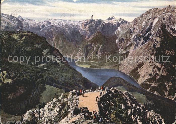 BERCHTESGADEN Bayern Bergkanzel am Jenner mit Blick auf Koenigssee