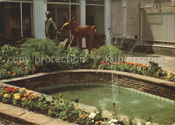 Solingen Dukatenesel im Sparkassenhof