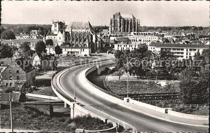 Beauvais 60 Le Pont de Paris Eglise St Etienne et l