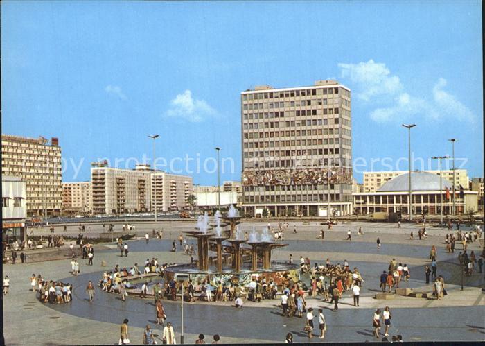 BERLIN  CITY Alexanderplatz Haus des Lehrers Wasserspiele