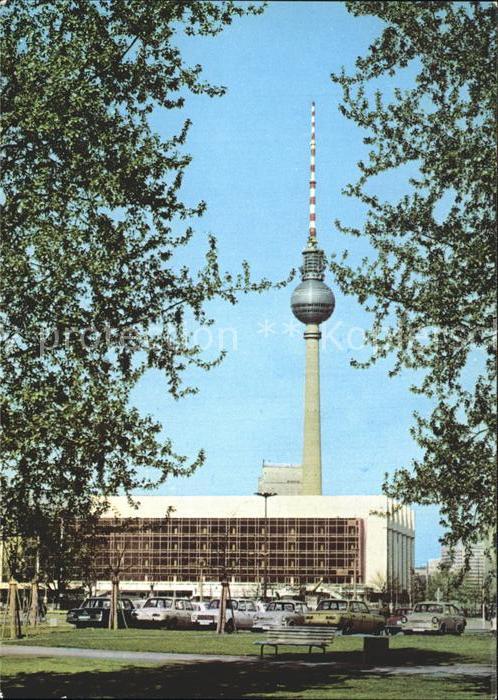 BERLIN  CITY Palast der Republik mit Fernseh und UKW Turm
