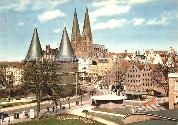 LueBECK  CITY Holstentor Sankt Marien