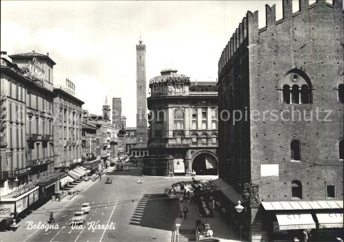 Bologna Via Rizzoli