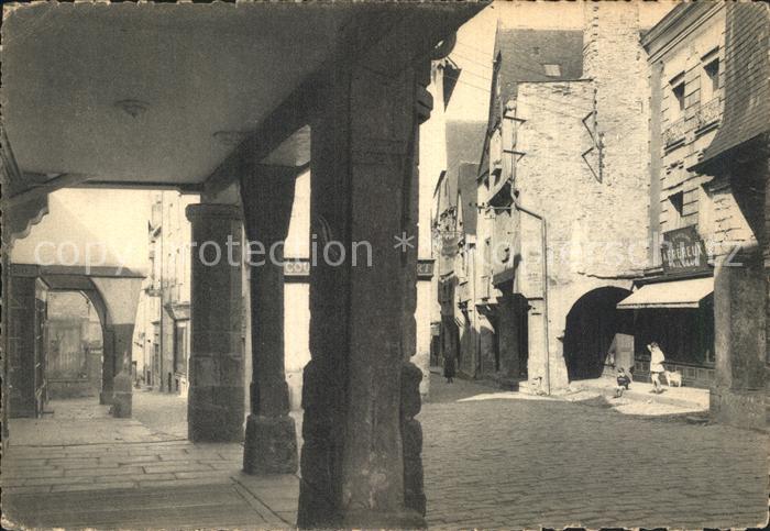 Vitre d Ille-et-Vilaine Rue Poterie Maison arcades