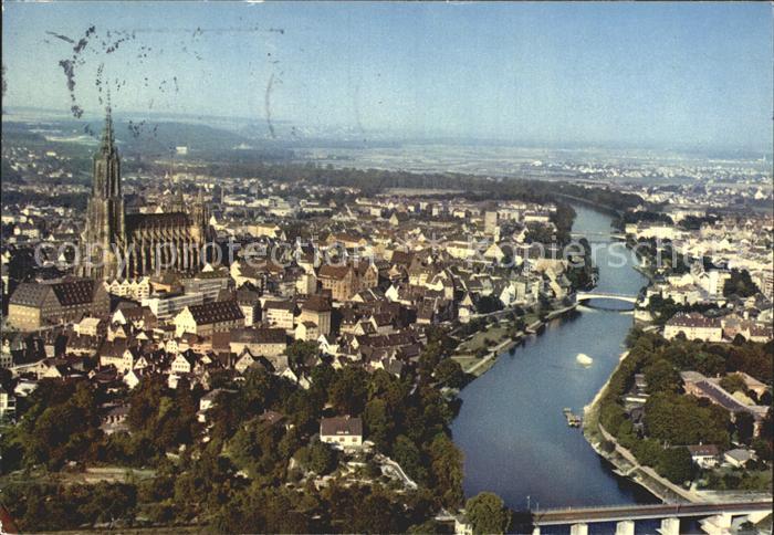 Ulm Donau Fliegeraufnahme mit Donau und Muenster