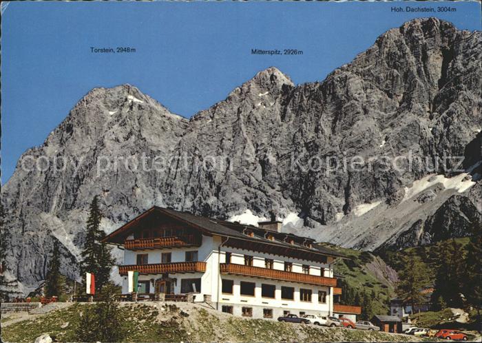 Ramsau Dachstein Steiermark Dachsteinsuedwaende mit Berghotel Tuerlwand