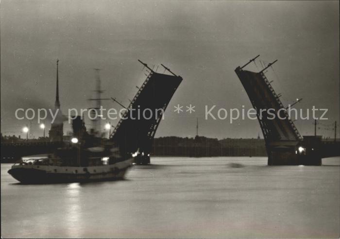 Leningrad St Petersburg Schiff Bruecke Nacht