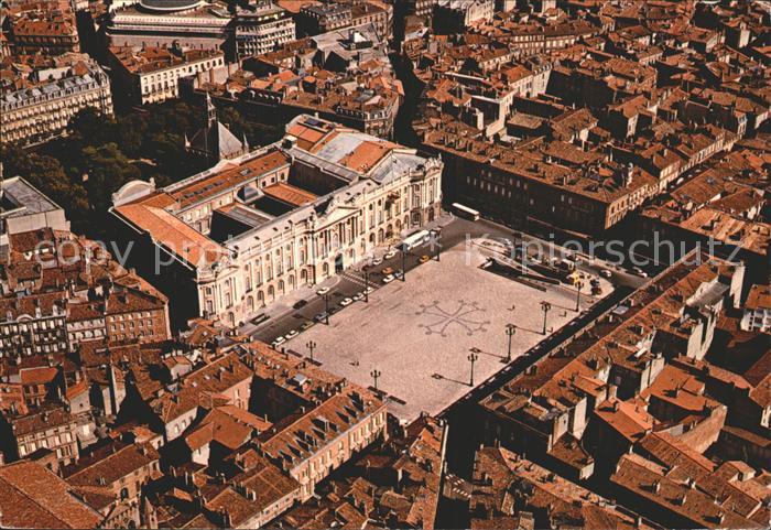 Toulouse Haute-Garonne Cite des Violettes La place du Capitole Vue aerienne