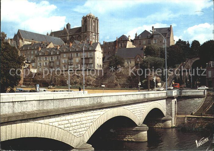 Le Mans Sarthe Le pont Yssoir sur la Sarthe et au fond la cathedrale Saint Julie