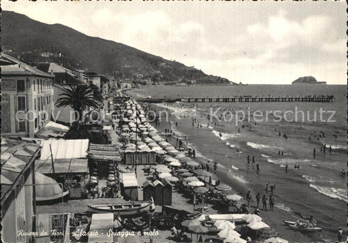 ALAssIO Savona Liguria IT Strand Hafendamm