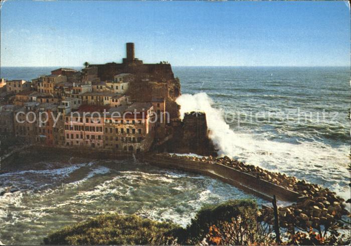 Vernazza Sturmwelle Kueste