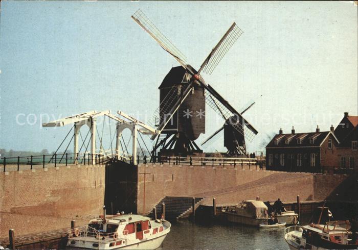 Heusden Limburg Schleuse mit Windmuehle