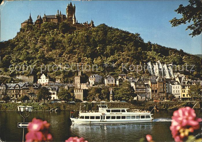 Cochem Mosel Alte Reichsburg mit Personenschiff