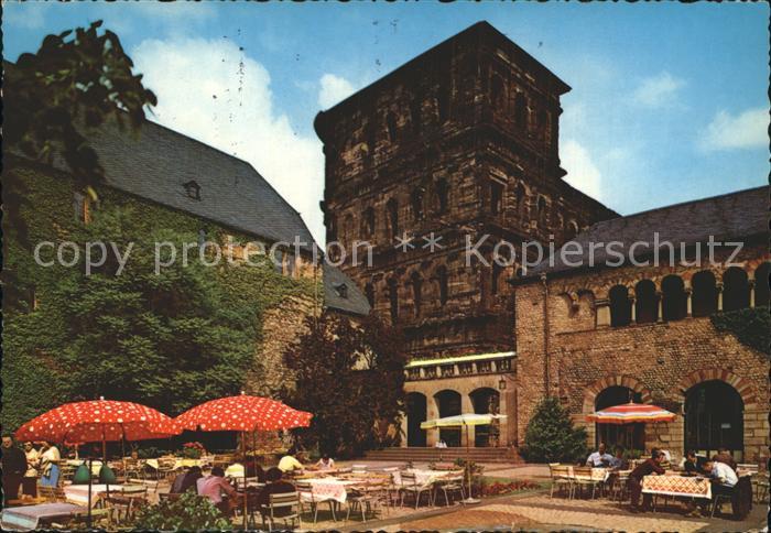 TRIER CITY Brunnenhof mit Porta Nigra und Simeonstift