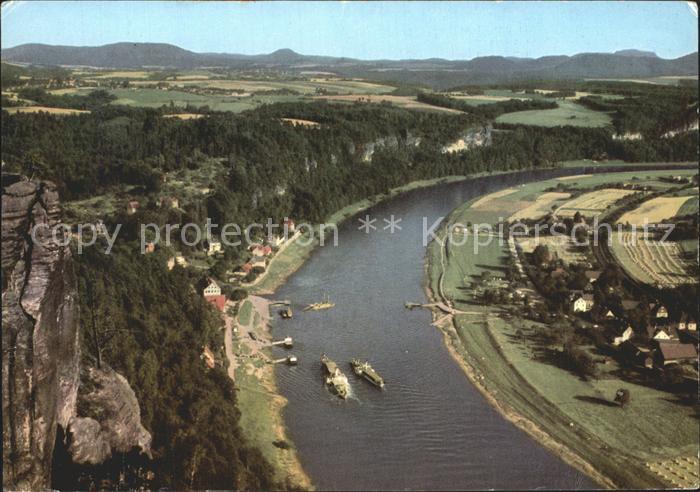 Bastei Saechsische Schweiz Blick auf die Elbe
