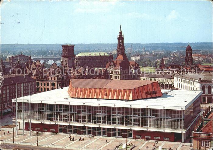 DRESDEN Elbe Blick von Kreuzkirche auf Kulturpalast