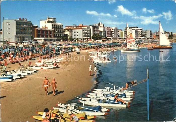 Cattolica Rimini spiaggia di ponente der Westenstrand Segelboote Padelboote