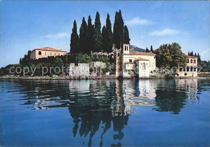 Lago di Garda San Vigilio vista dal lago