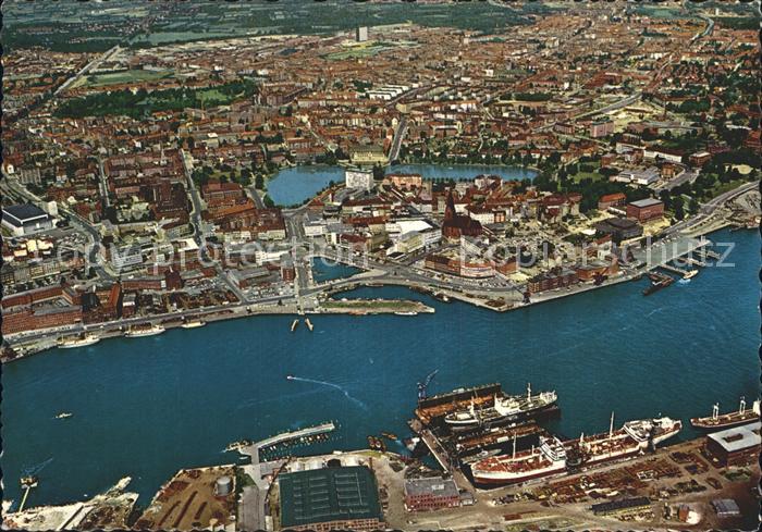 KIEL  CITY Luftaufnahme Kieler Foerde Hafen
