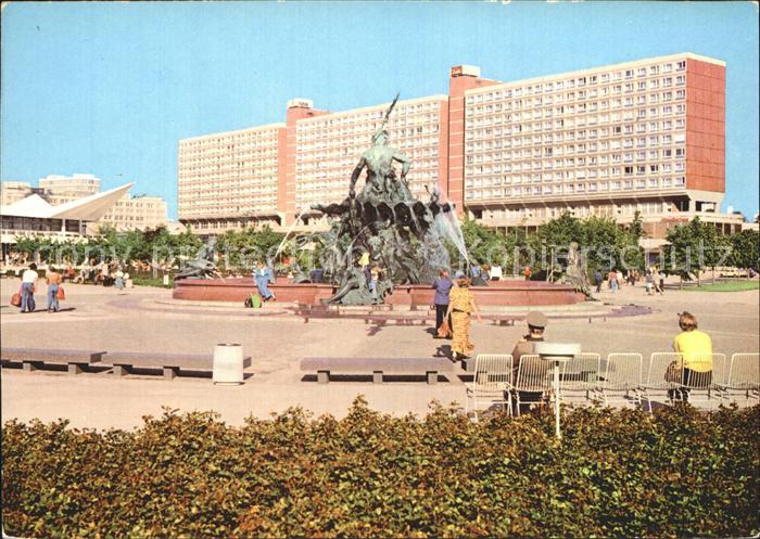 BERLIN  CITY Neptunbrunnen Rathauspassage