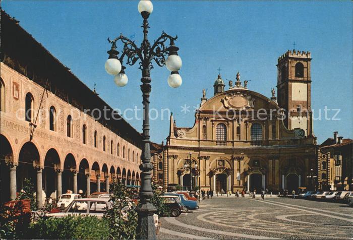 Vigevano Herzogplatz mit Domkirche