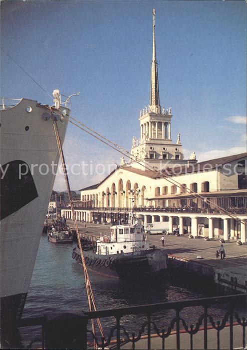 Sotschi Bahnhof Hafen