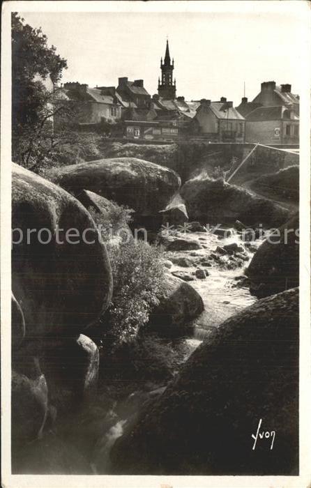 Huelgoat Le Fontainebleau breton Partie am Fluss Felsen