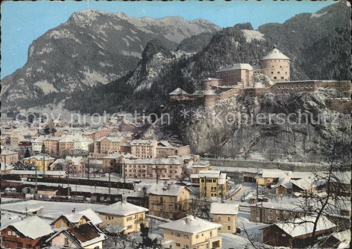 Kufstein Tirol Teilansicht Wintersportplatz mit Festung Kaisergebirge