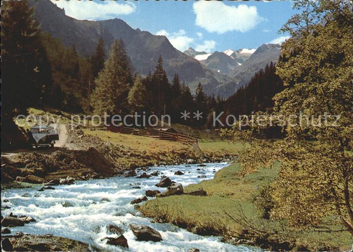 Stubaier Alpen Motiv aus dem Oberbergtal Weg zur Franz Sennhuette Stubaier Alpen