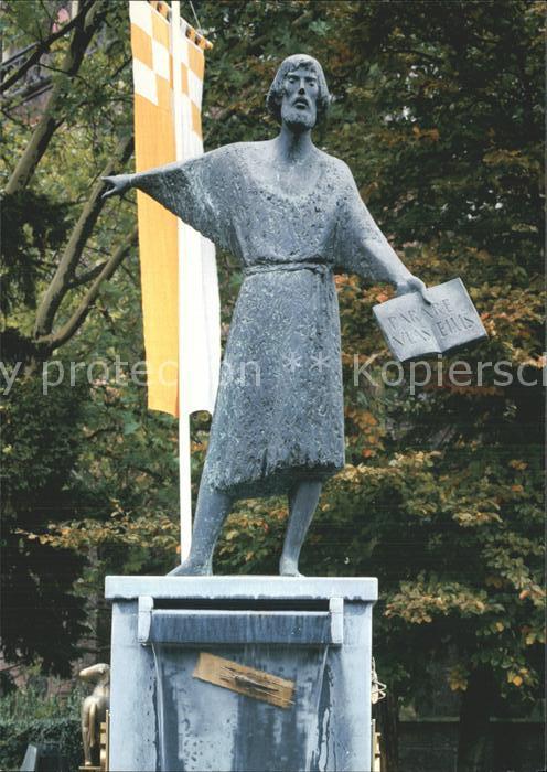 Kevelaer Johannes der Taeufer Statue Johannesbrunnen Kapellenplatz W Franzen