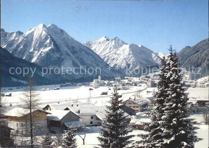 Elbigenalp Winterpanorama Alpen